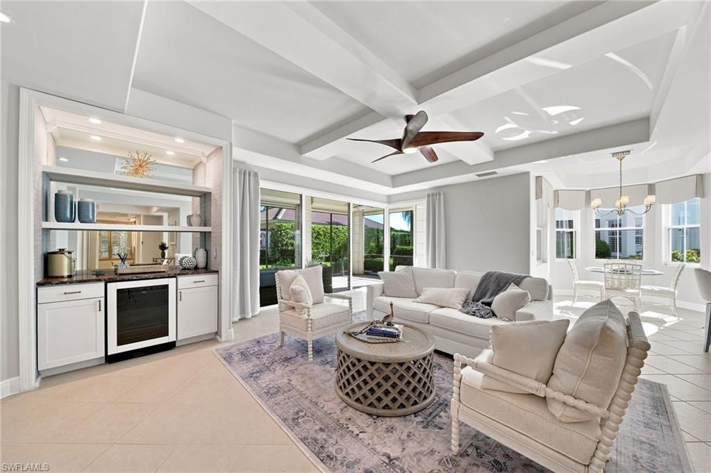 583 Avellino Isles CIR 102, NAPLES, FL 34119 — exterior