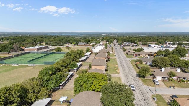 5837 Shadydell Drive, Fort Worth, TX 76135