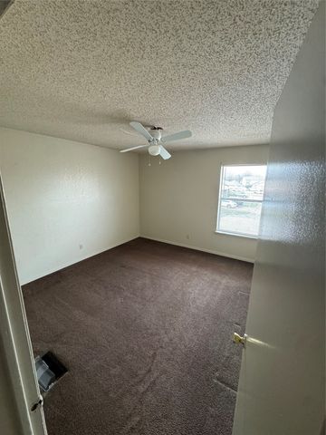 5837 Shadydell Drive, Fort Worth, TX 76135