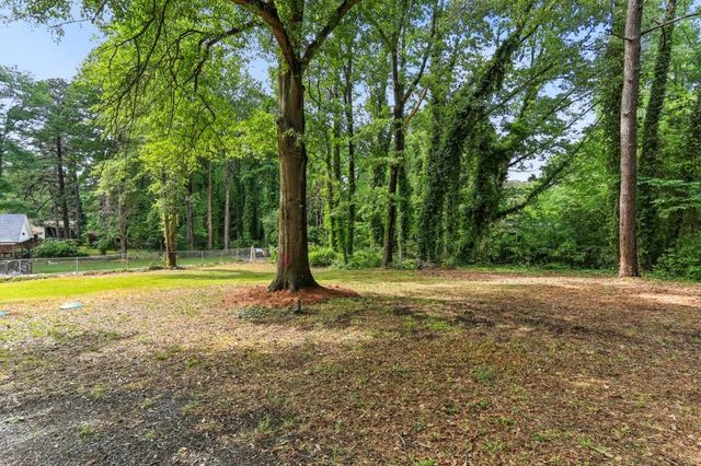 181 Hurt Road SE, Smyrna, GA 30082