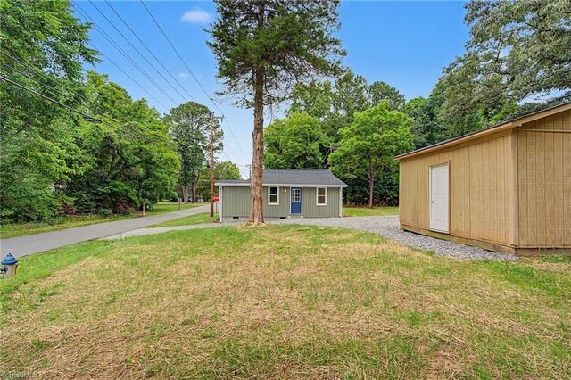 300 E Cedar Street, Yadkinville, NC 27055