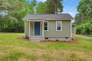 300 E Cedar Street, Yadkinville, NC 27055