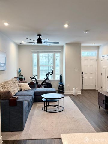 1207 English Lane 1207, Parlin, NJ 08859