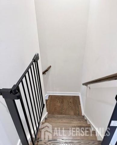 1207 English Lane 1207, Parlin, NJ 08859