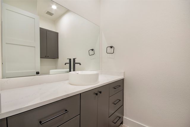 1638 Governors Boulevard, Heath, TX 75126