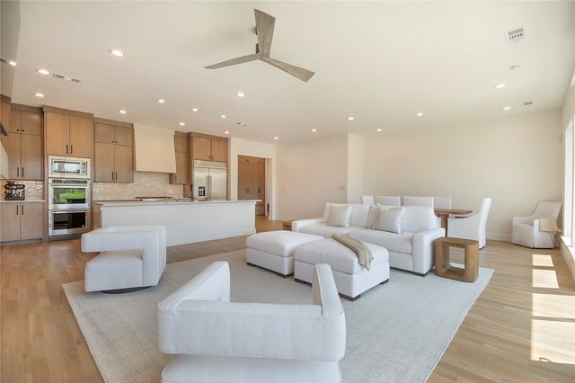1638 Governors Boulevard, Heath, TX 75126