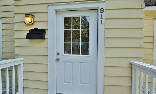 811 10th Avenue N, Texas City, TX 77590