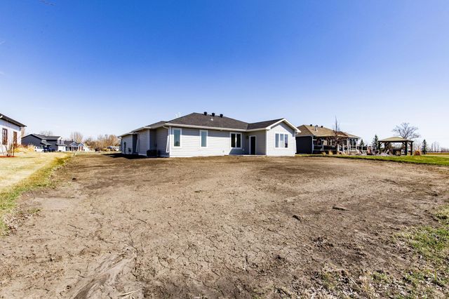 291 Liberty Lane, Horace, ND 58047