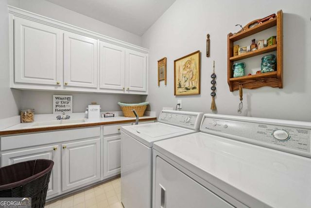 60 Carriage Park Court, Oxford, GA 30054
