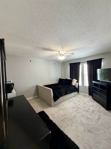 9926 CHARIDEN DR, Cordova, TN 38016