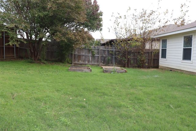 1425 Knottingham Drive, Little Elm, TX 75068