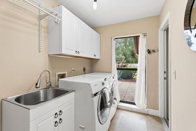 2802 SW Mariposa Circle, Palm City, FL 34990