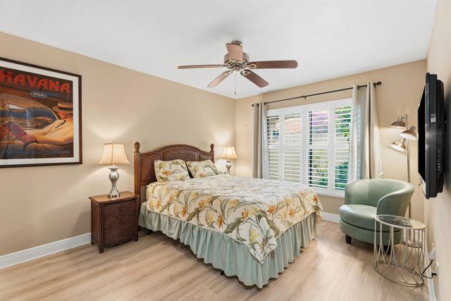 2802 SW Mariposa Circle, Palm City, FL 34990