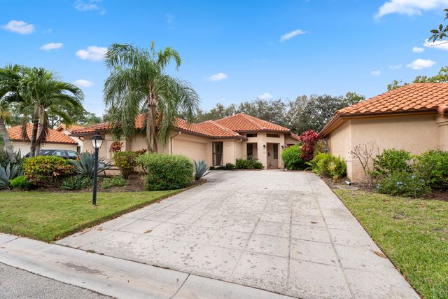 2802 SW Mariposa Circle, Palm City, FL 34990