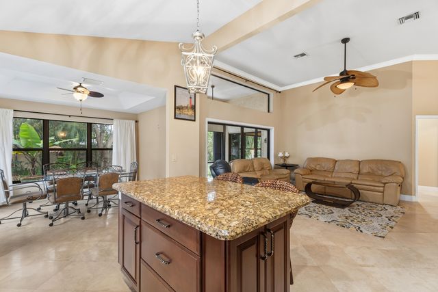 2802 SW Mariposa Circle, Palm City, FL 34990