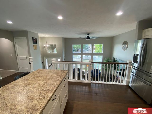 1511 Platinum Drive, Crescent, IA 51526
