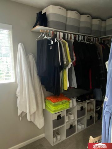 1511 Platinum Drive, Crescent, IA 51526