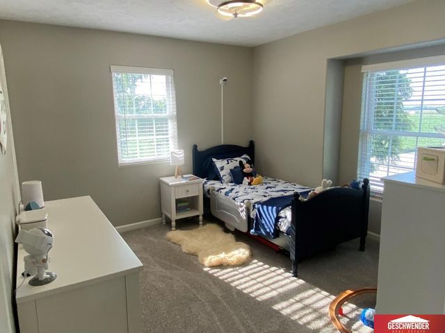 1511 Platinum Drive, Crescent, IA 51526