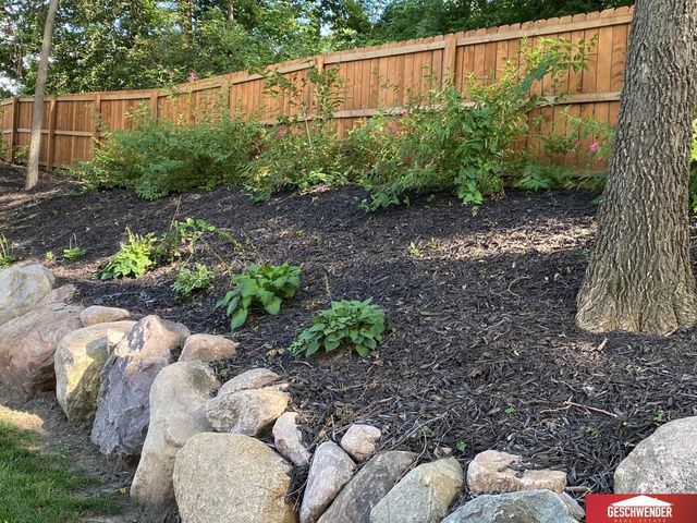 1511 Platinum Drive, Crescent, IA 51526