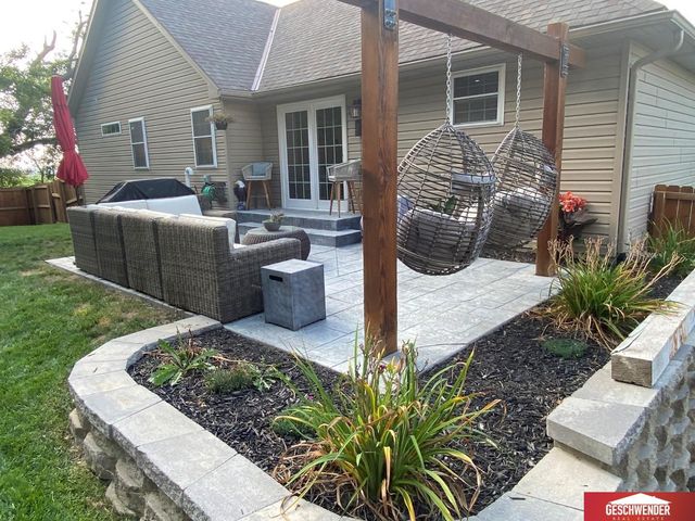 1511 Platinum Drive, Crescent, IA 51526