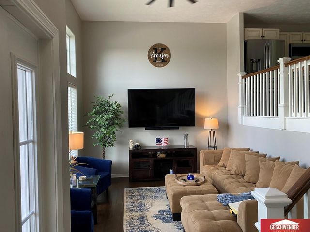 1511 Platinum Drive, Crescent, IA 51526