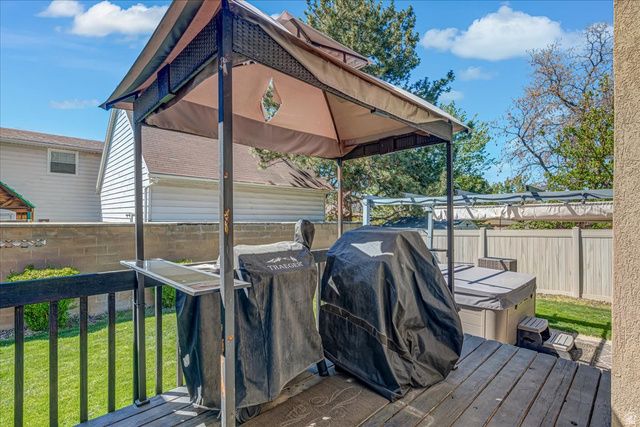 11134 S PRESCOTT DR, Sandy, UT 84093