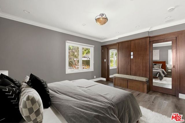 2011 Stearns Drive, Los Angeles, CA 90034