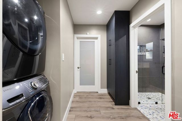 2011 Stearns Drive, Los Angeles, CA 90034