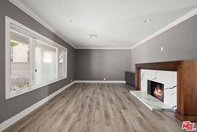 2011 Stearns Drive, Los Angeles, CA 90034