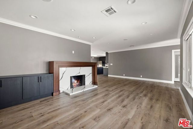 2011 Stearns Drive, Los Angeles, CA 90034