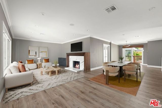 2011 Stearns Drive, Los Angeles, CA 90034