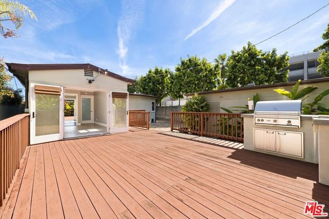 2011 Stearns Drive, Los Angeles, CA 90034