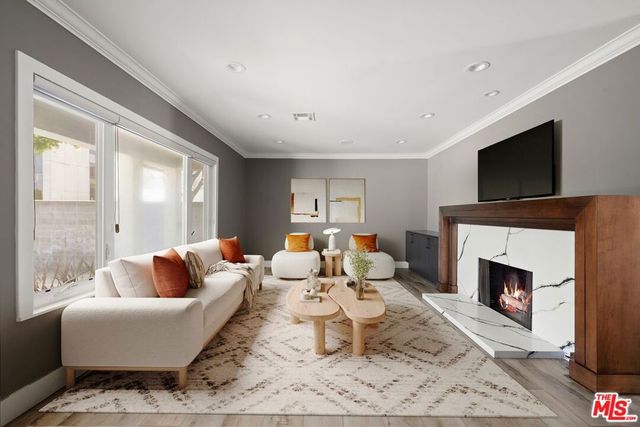 2011 Stearns Drive, Los Angeles, CA 90034