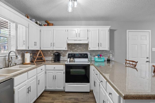 24 Timber Lane, Cabot, AR 72023