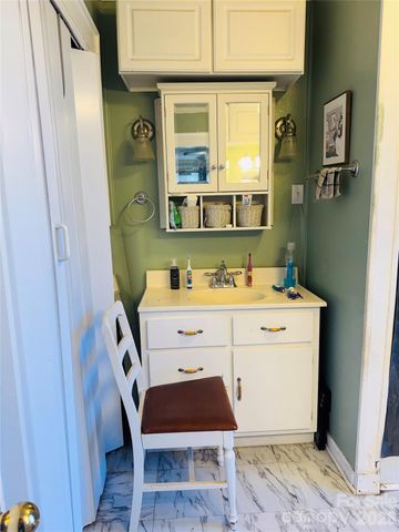 824 Baxter Road, Cherryville, NC 28021