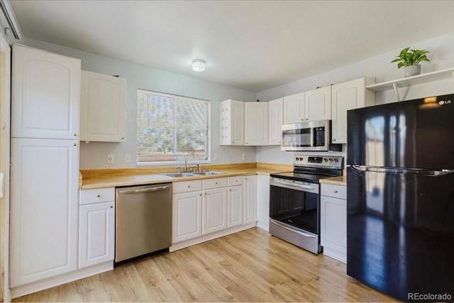 20652 E Batavia Drive, Aurora, CO 80011