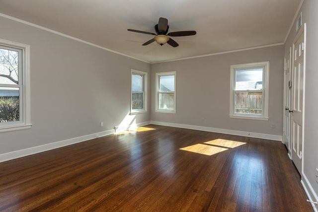 500 COLONIAL RD, Memphis, TN 38117