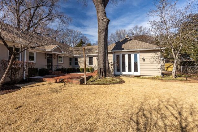 500 COLONIAL RD, Memphis, TN 38117