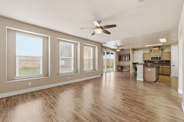 745 E Esraelian Ave, Fowler, CA 93625