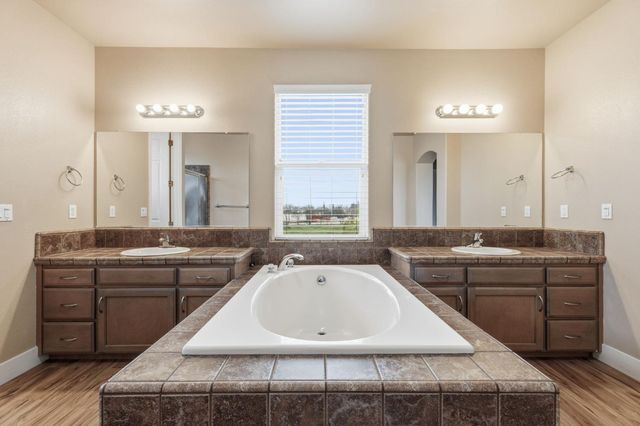 745 E Esraelian Ave, Fowler, CA 93625