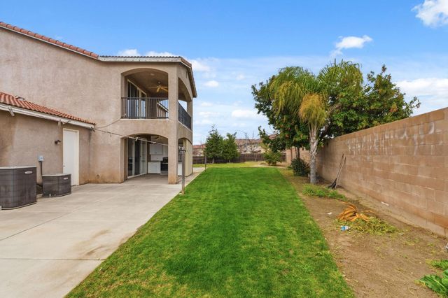 745 E Esraelian Ave, Fowler, CA 93625