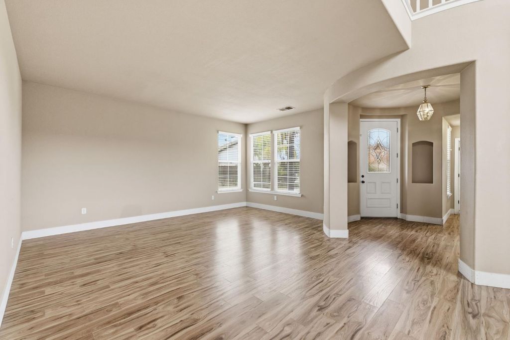 Image 24 of property listing at 745 E Esraelian Ave, Fowler, CA 93625