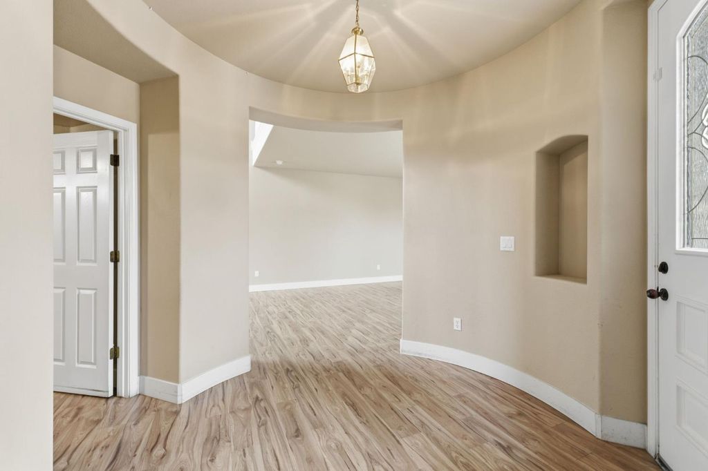 Image 26 of property listing at 745 E Esraelian Ave, Fowler, CA 93625