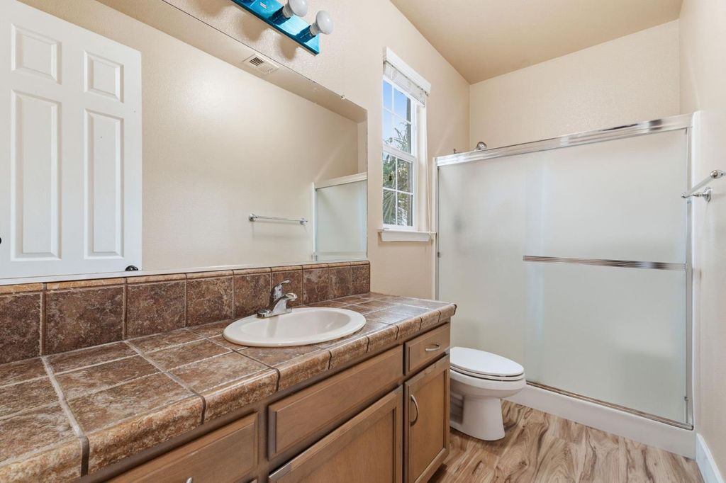 Image 31 of property listing at 745 E Esraelian Ave, Fowler, CA 93625