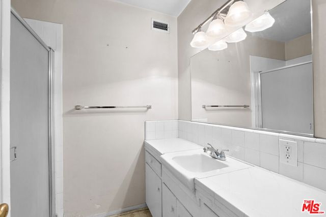 10309 Mcvine Avenue, Sunland, CA 91040