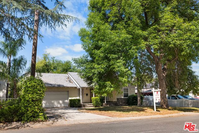 10309 Mcvine Avenue, Sunland, CA 91040