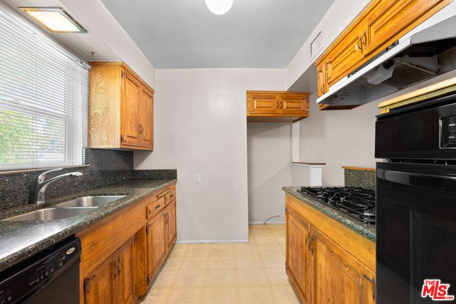 10309 Mcvine Avenue, Sunland, CA 91040