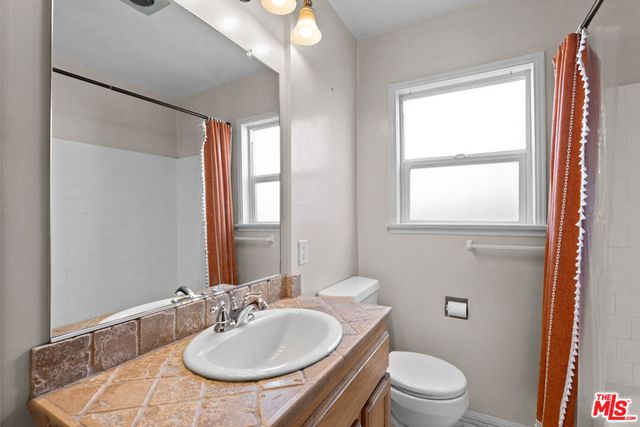 10309 Mcvine Avenue, Sunland, CA 91040