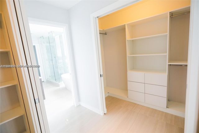 480 NE 31 St 2007, Miami, FL 33137