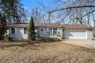 6051 Young Road, Leoni Twp, MI 49201